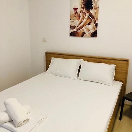Ultra-Central Modern And Big Apartments In Union Square U41-U44 蒂米什瓦拉 外观 照片